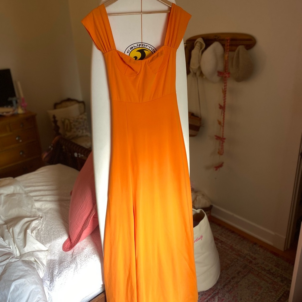 PrettyLittleThing Orange Sweetheart Neckline Maxi Dress – US 8